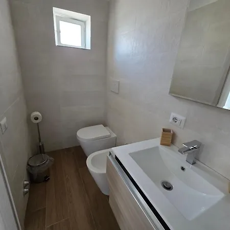 B-rooms Pompei Panzió 3*