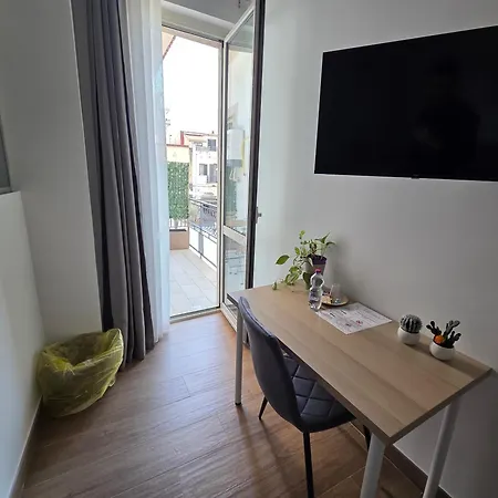 B-rooms Pompei 3*