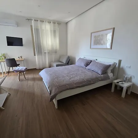 B-rooms Pompei Bed & Breakfast 3*